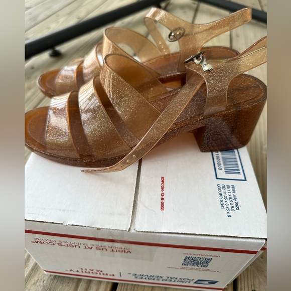 Light pink sparkle jelly sandals - Picture 3 of 7